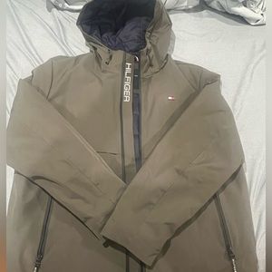 Men’s Tommy Hilfiger Shell coat Size L Olive Green